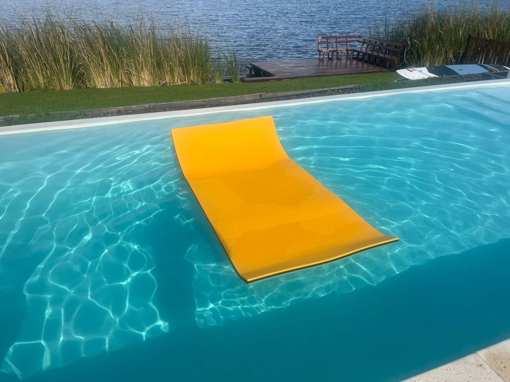 Colchoneta o alfombra flotante